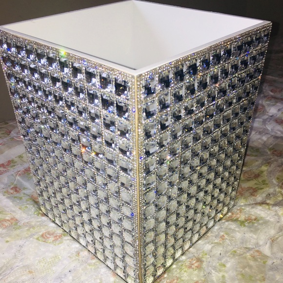 Bella Luxx Other - NWT GORGEOUS all-rhinestone can/storage